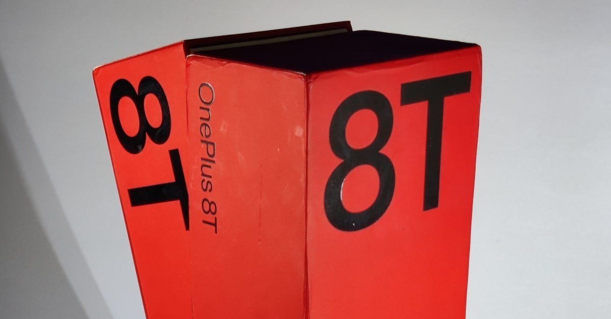 You are currently viewing OnePlus 8T user review – Episode 1 The Box, Hardware and the Display